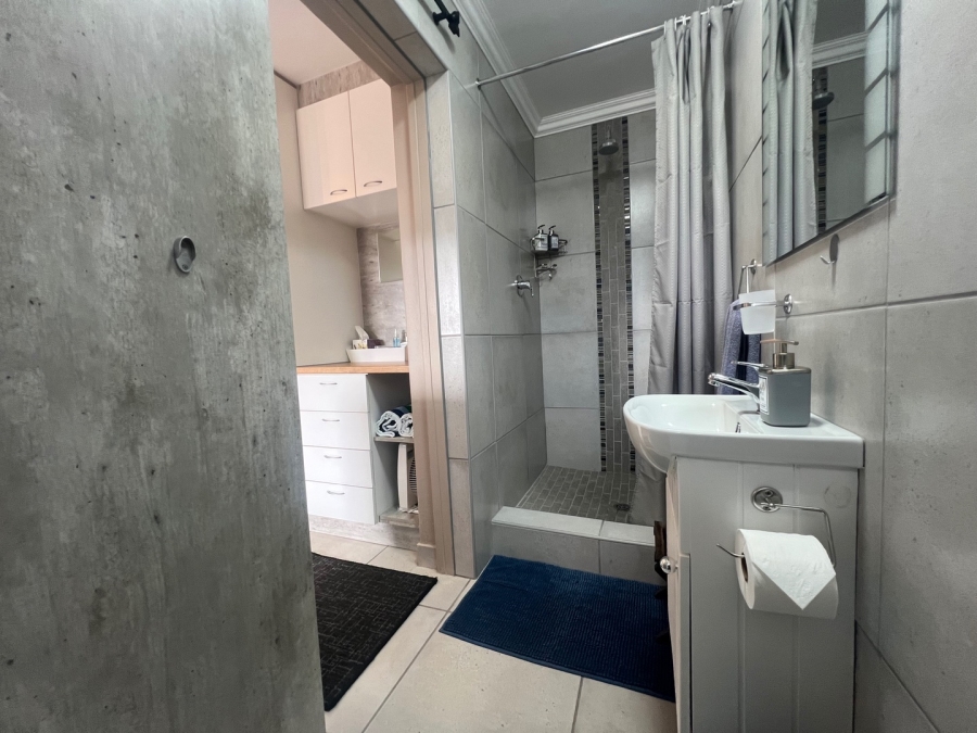 4 Bedroom Property for Sale in Herolds Bay Western Cape